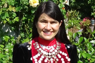 Lilia, among flowering vines